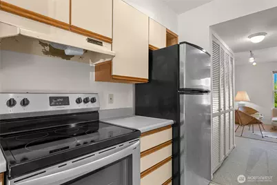 808 20th #208, Bellingham, WA 98226 - Photo 9