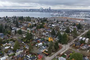 3054 Fairmount Ave SW, Seattle, WA 98116 - Photo 17