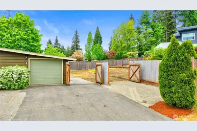 1520 143rd Avenue SE #98007, Bellevue, WA 98007 - Photo 3