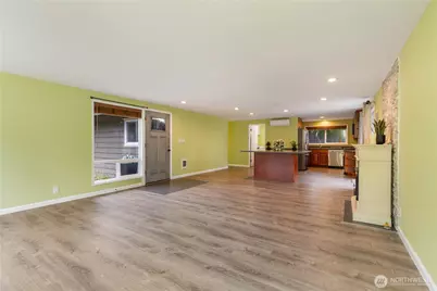1520 143rd Avenue SE #98007, Bellevue, WA 98007 - Photo 11