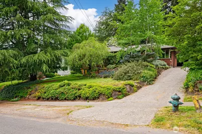 2624 NE 82nd Street, Seattle, WA 98115 - Photo 1