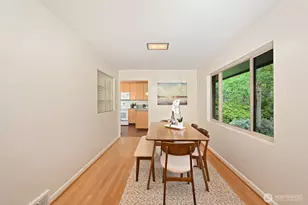 2624 NE 82nd St, Seattle, WA 98115 - Photo 7
