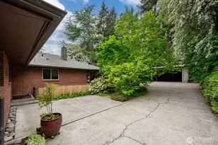 2624 NE 82nd St, Seattle, WA 98115 - Photo 31