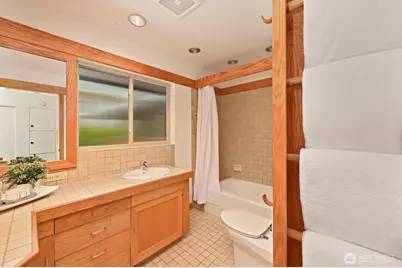 2624 NE 82nd Street, Seattle, WA 98115 - Photo 17