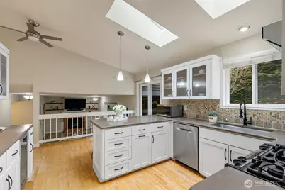 7918 115th Avenue SE, Newcastle, WA 98056 - Photo 15