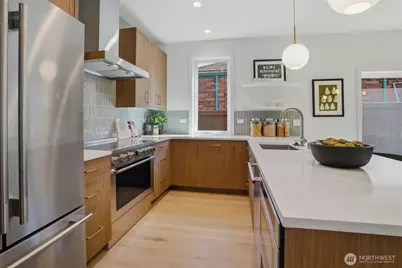 8328 24th Avenue NW, Seattle, WA 98117 - Photo 15
