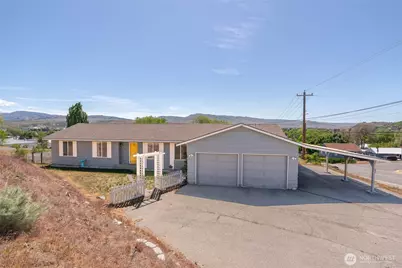 504 Ash Street, Omak, WA 98841 - Photo 1