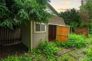 1911 154th St Ct E, Tacoma, WA 98445 - Photo 37