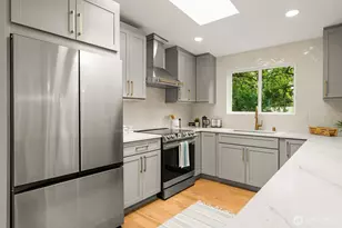 12569 37th Ave NE, Seattle, WA 98125 - Photo 11