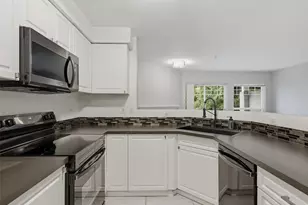 18501 SE Newport Way, Issaquah, WA 98027 - Photo 7