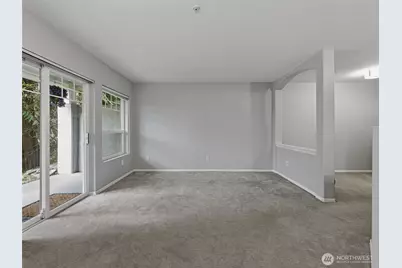 18501 SE Newport Way #H136, Issaquah, WA 98027 - Photo 9