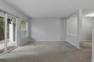 18501 SE Newport Way, Issaquah, WA 98027 - Photo 9