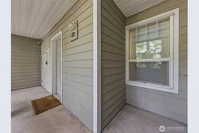 18501 SE Newport Way #H136, Issaquah, WA 98027 - Photo 29