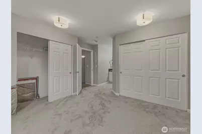 18501 SE Newport Way #H136, Issaquah, WA 98027 - Photo 15