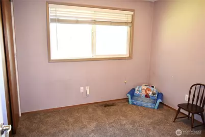 8611 Vistarama Avenue, Everett, WA 98208 - Photo 17