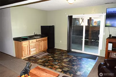 8611 Vistarama Avenue, Everett, WA 98208 - Photo 23