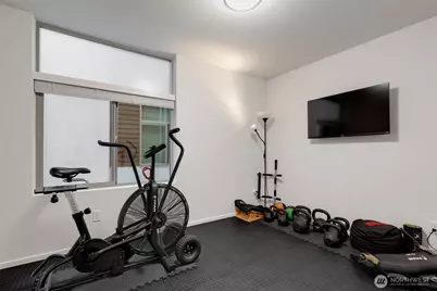 8015 Mary Avenue NW #D, Seattle, WA 98117 - Photo 27