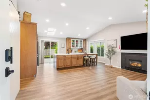 21910 SE 239th St, Maple Valley, WA 98038 - Photo 3