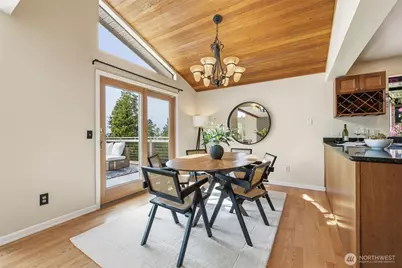 4019 52nd Place SW, Seattle, WA 98116 - Photo 5