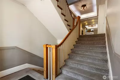 321 Boylston Avenue E #202, Seattle, WA 98102 - Photo 25