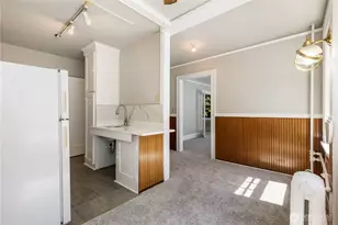 321 Boylston Ave E, Seattle, WA 98102 - Photo 15