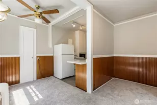 321 Boylston Ave E, Seattle, WA 98102 - Photo 9