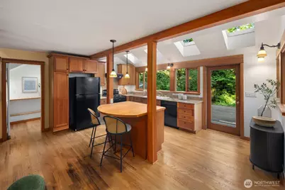 12746 10th Avenue NE, Seattle, WA 98125 - Photo 9