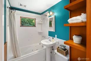 12746 10th Ave NE, Seattle, WA 98125 - Photo 17
