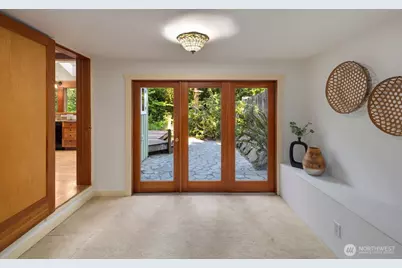 12746 10th Avenue NE, Seattle, WA 98125 - Photo 15