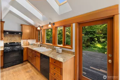 12746 10th Avenue NE, Seattle, WA 98125 - Photo 11