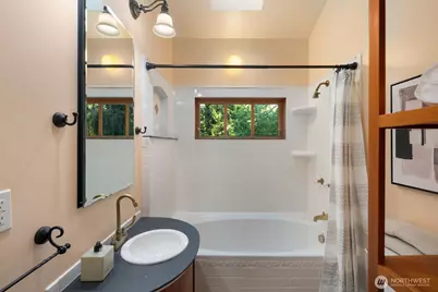 12746 10th Avenue NE, Seattle, WA 98125 - Photo 27