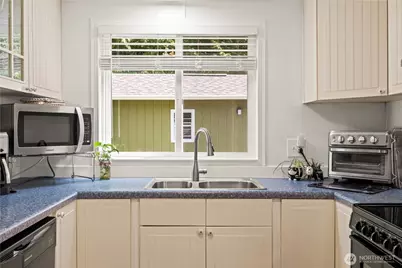 9500 315th Avenue SE #15, Issaquah, WA 98027 - Photo 9