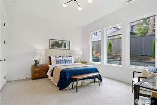 10411 NE 17th St, Bellevue, WA 98004 - Photo 27