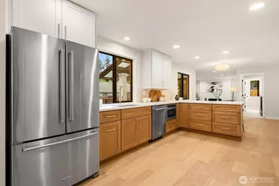 13400 SE 56th Place, Bellevue, WA 98006 - Photo 9