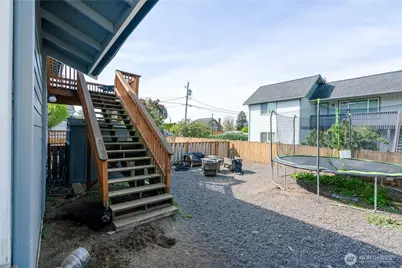 401 N 9th Street #A & B, Lynden, WA 98264 - Photo 19