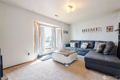 401 N 9th Street #A & B, Lynden, WA 98264 - Photo 5