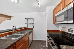 19230 Forest Park Dr NE, Lake Forest Park, WA 98155 - Photo 15