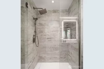 889 Avenue Square NE #603, Bellevue, WA 98004 - Photo 9