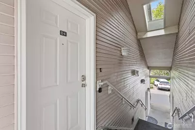 601 12th Avenue NW #D4, Issaquah, WA 98027 - Photo 3