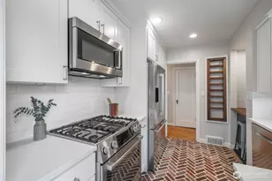 5232 38th Ave NE, Seattle, WA 98105 - Photo 17