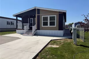 205 Pleasant Ave, Grandview, WA 98930 - Photo 17