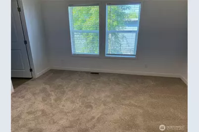 402 Maple Avenue #10, Sunnyside, WA 98944 - Photo 9