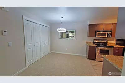 215 9th Street #D201, Kirkland, WA 98033 - Photo 7