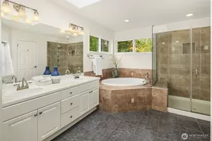 21728 NE 81st St, Redmond, WA 98053 - Photo 23