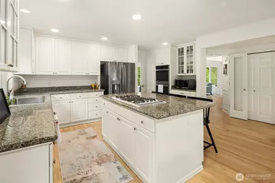21728 NE 81st Street, Redmond, WA 98053 - Photo 11