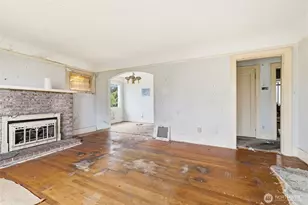 3704 N Tyler St, Tacoma, WA 98407 - Photo 11