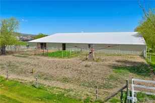 131 Latigo Ln, Yakima, WA 98901 - Photo 5