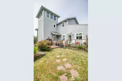 604 Ocean Shores Boulevard SW, Ocean Shores, WA 98569 - Photo 1