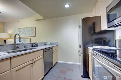 2600 2nd Avenue #1808, Seattle, WA 98121 - Photo 7