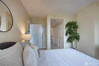 2600 2nd Avenue #1808, Seattle, WA 98121 - Photo 9